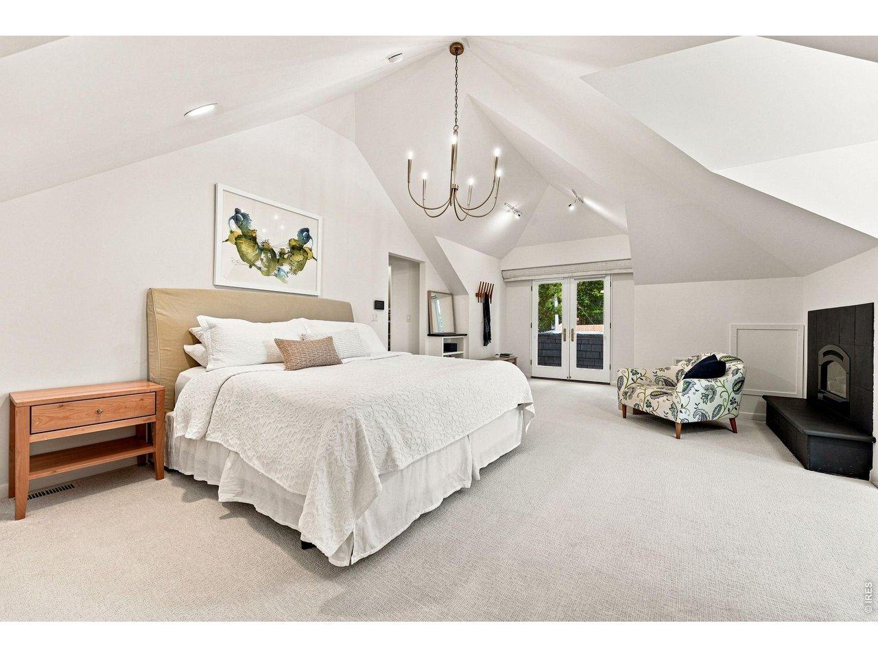 403 Mountain View Rd