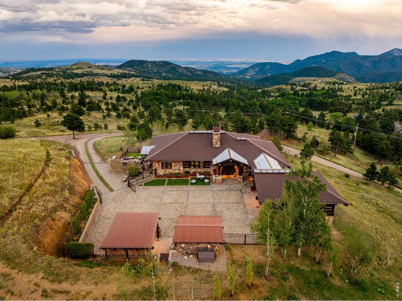 307 Labelle Rd