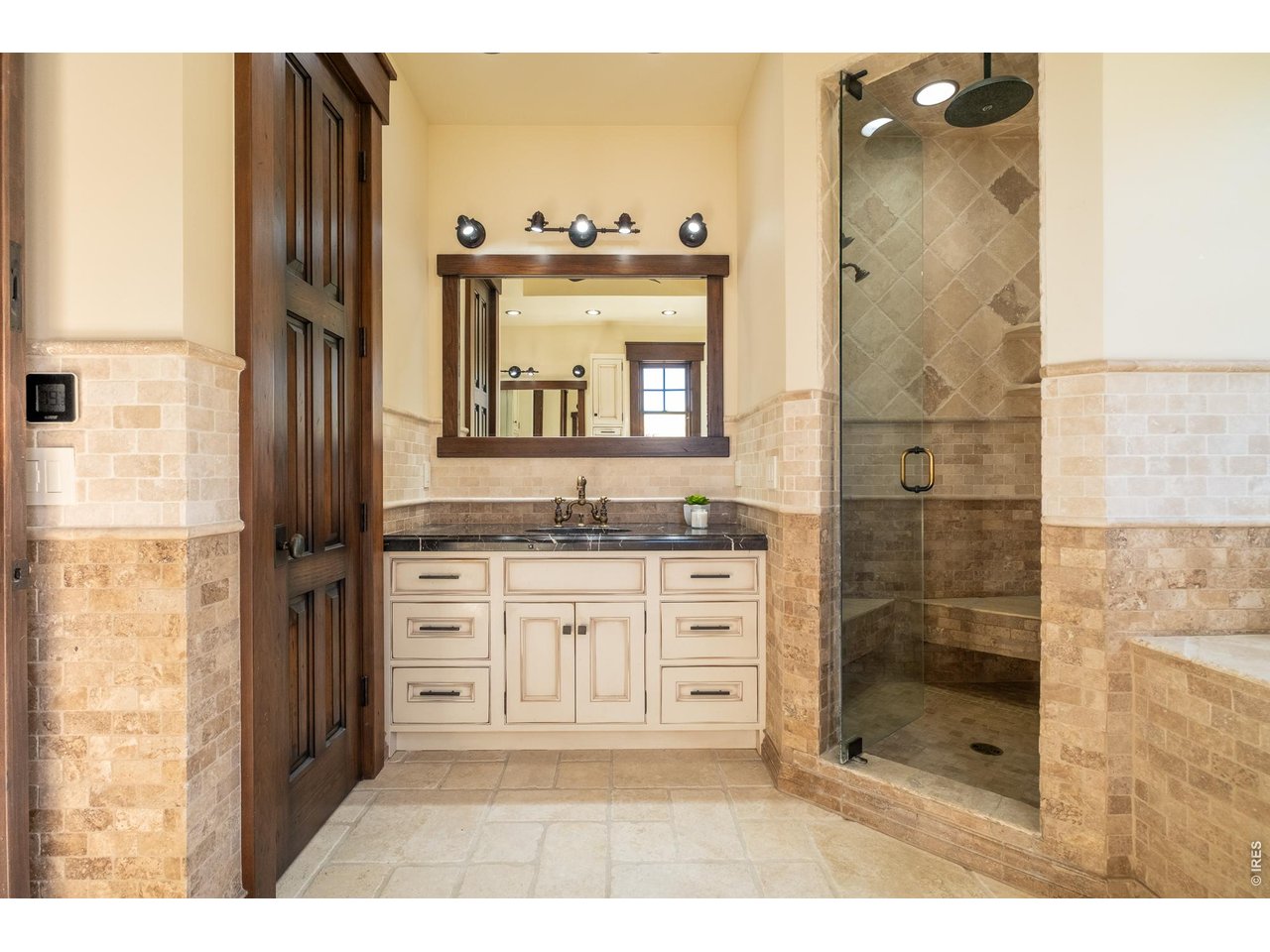 307 Labelle Rd