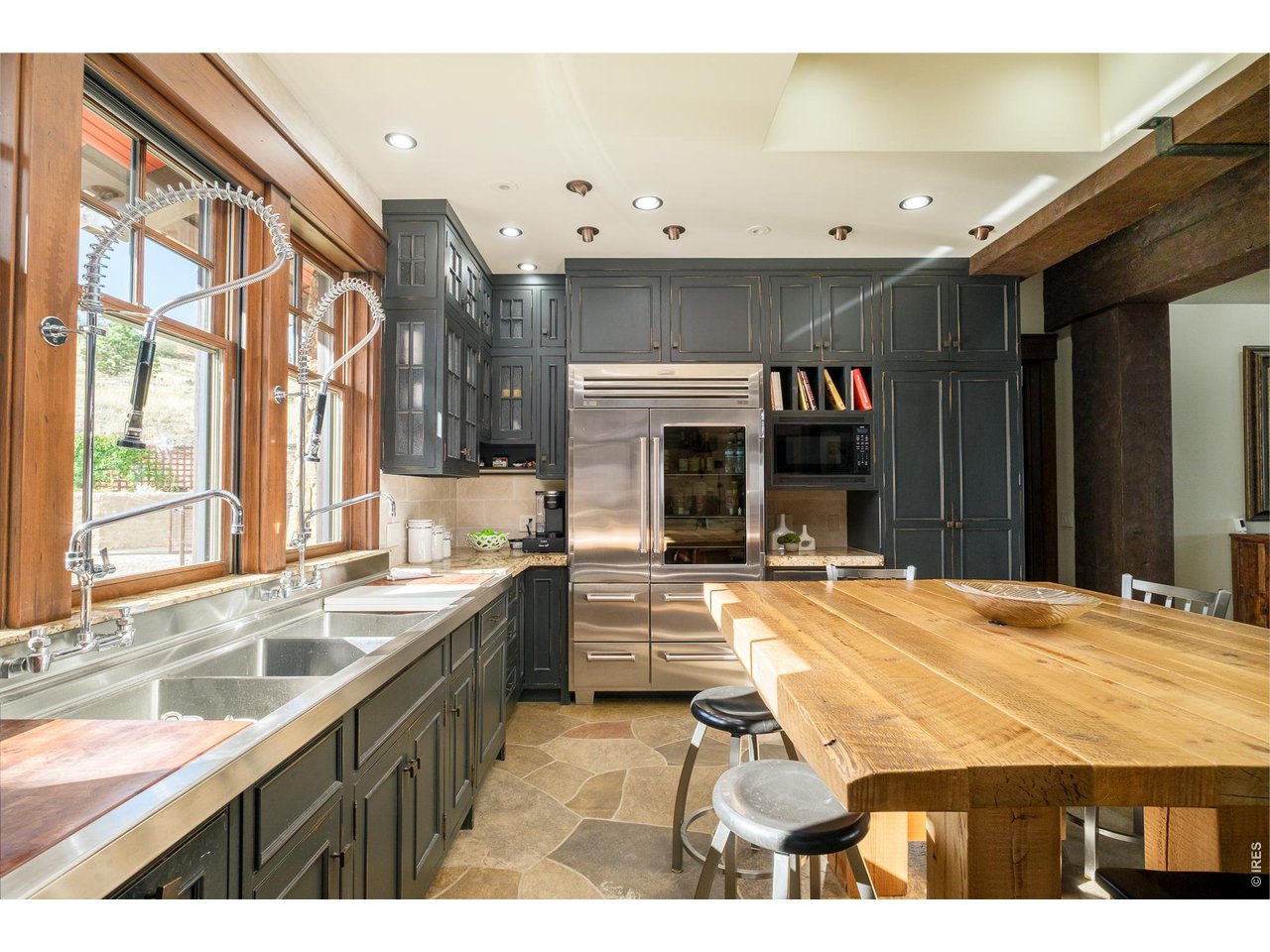 307 Labelle Rd