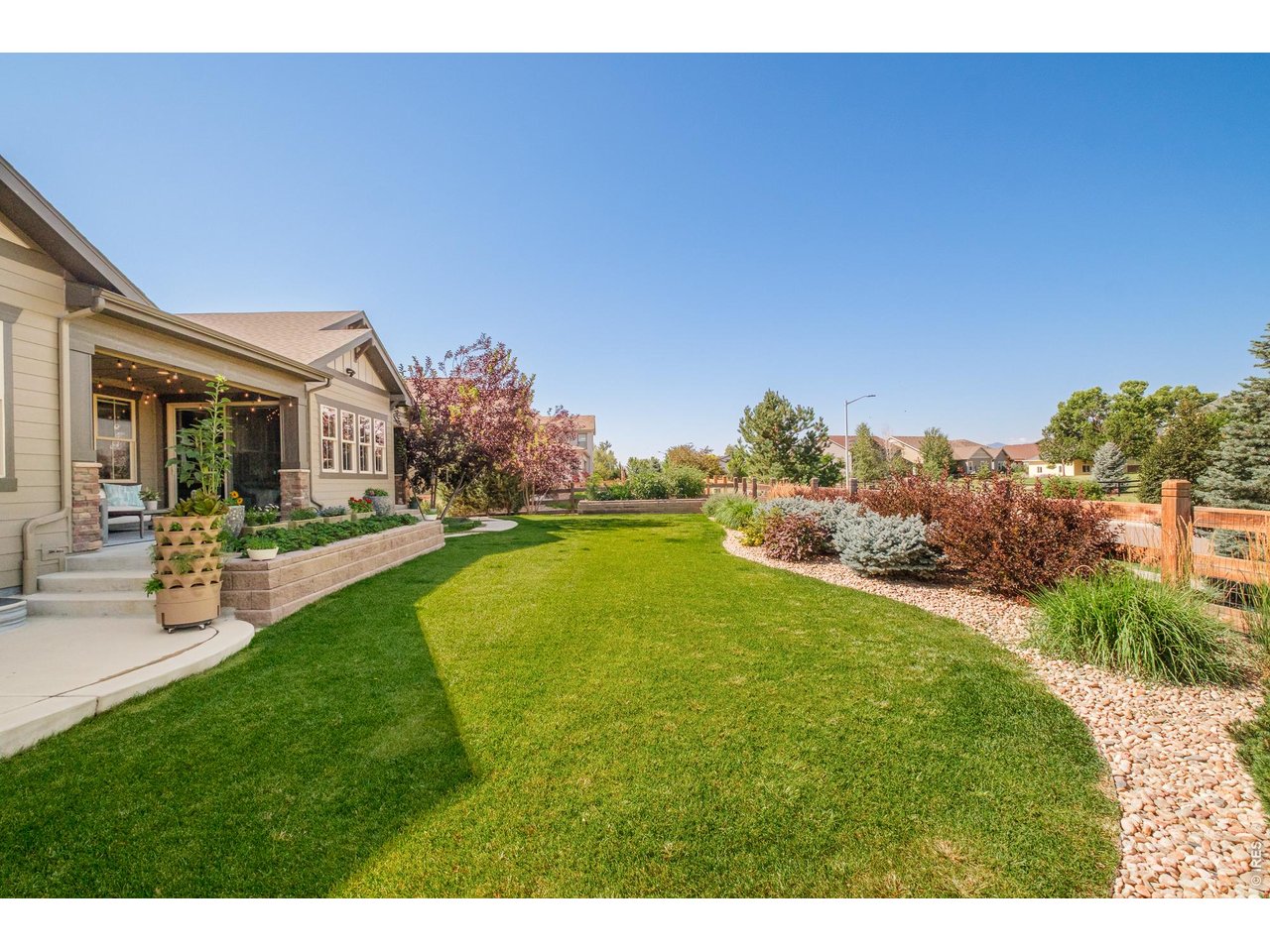 2309 Picadilly Cir