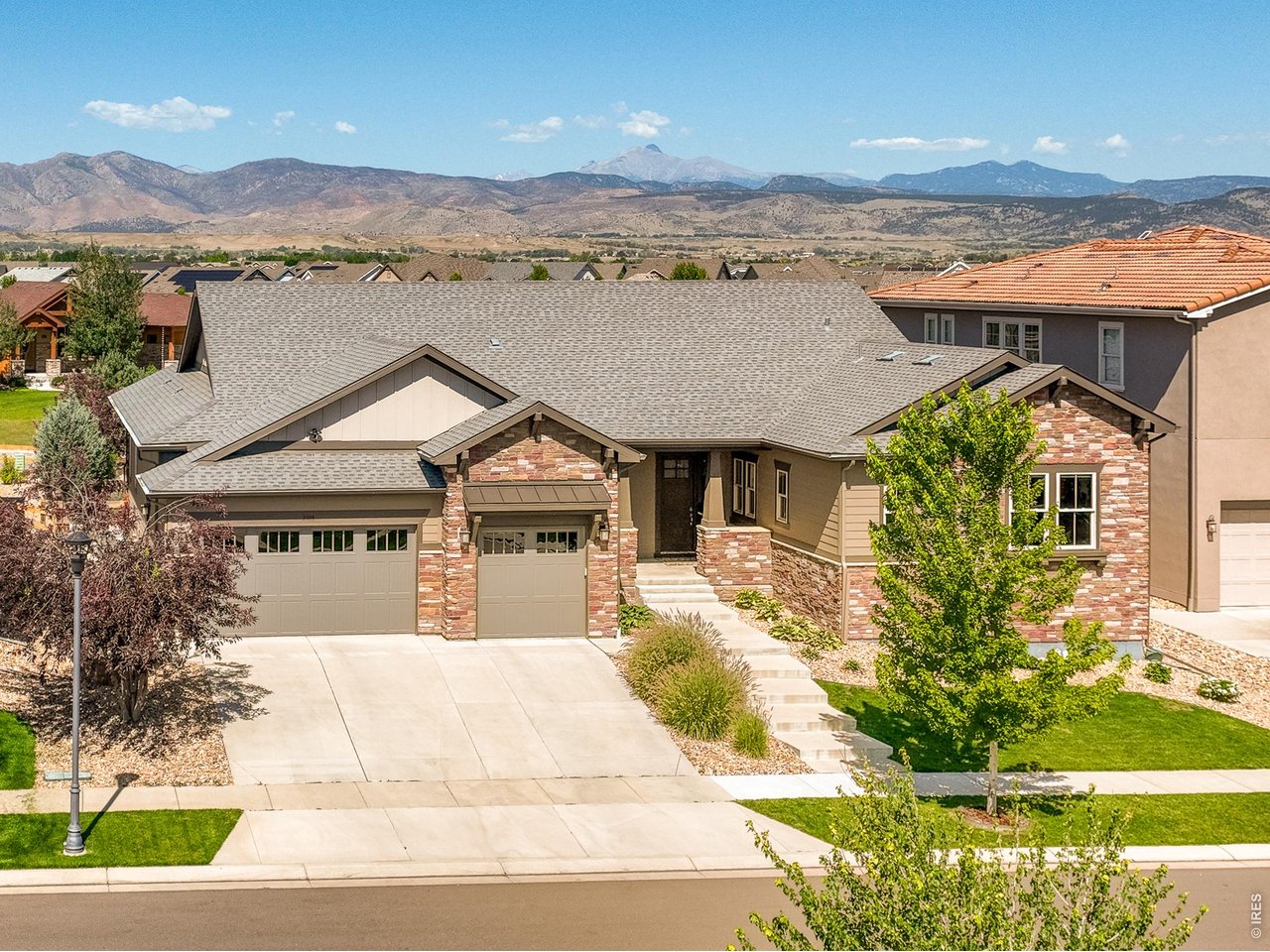 2309 Picadilly Cir