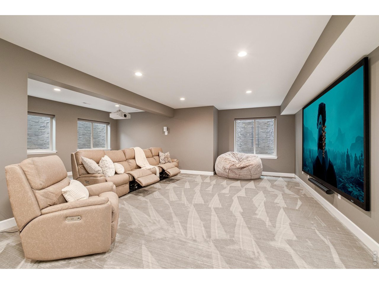 2309 Picadilly Cir