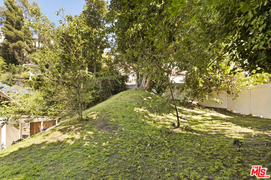 2204 Stanley Hills Dr