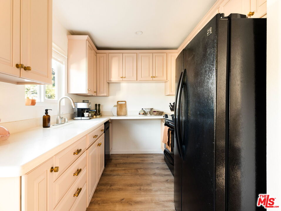 3015 Division St Unit: 219