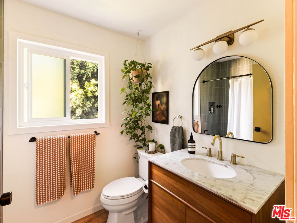 3015 Division St Unit: 219