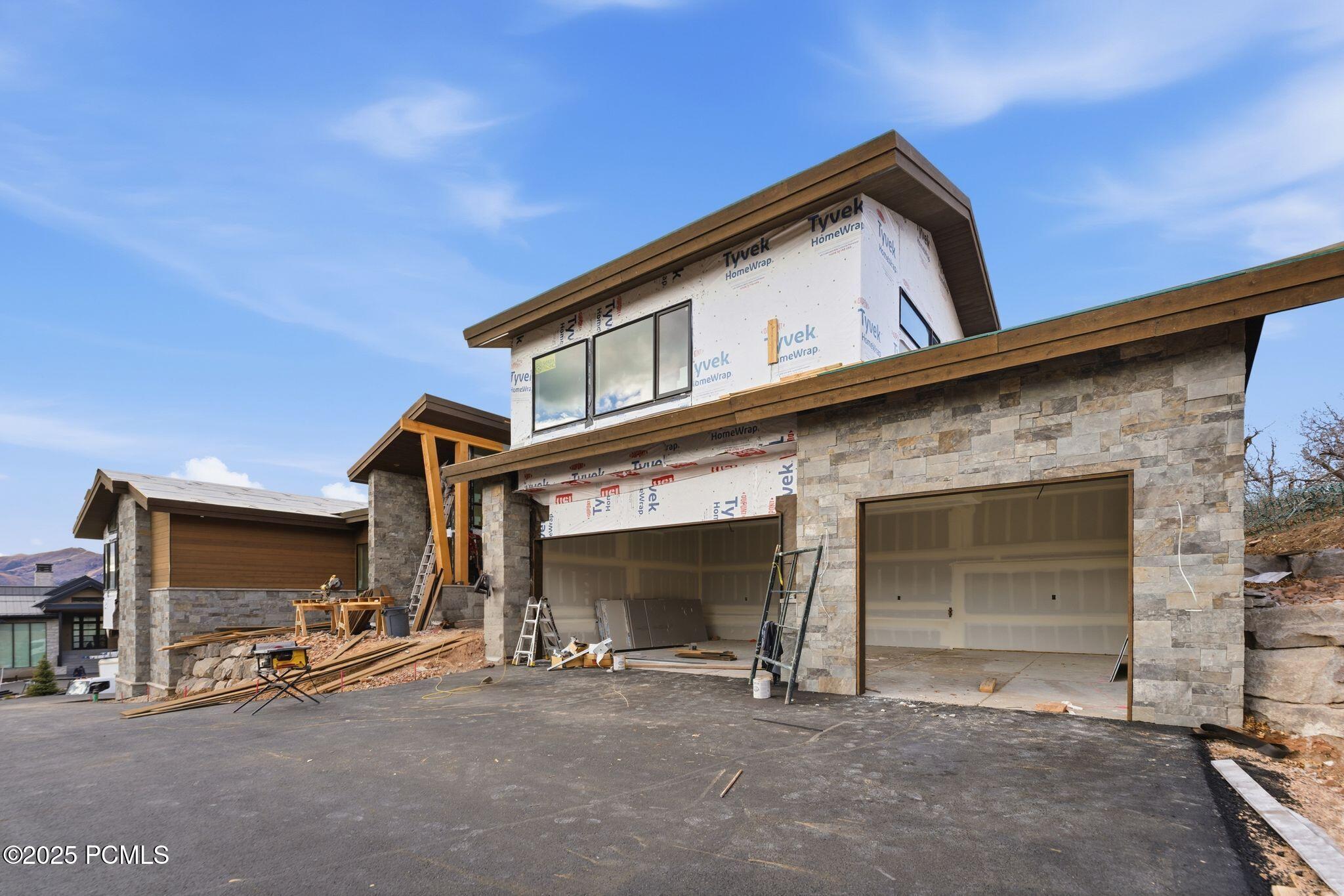 11004 N Wrangler Circle