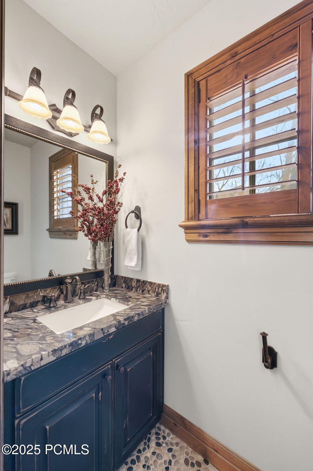 1273 W Stillwater Drive