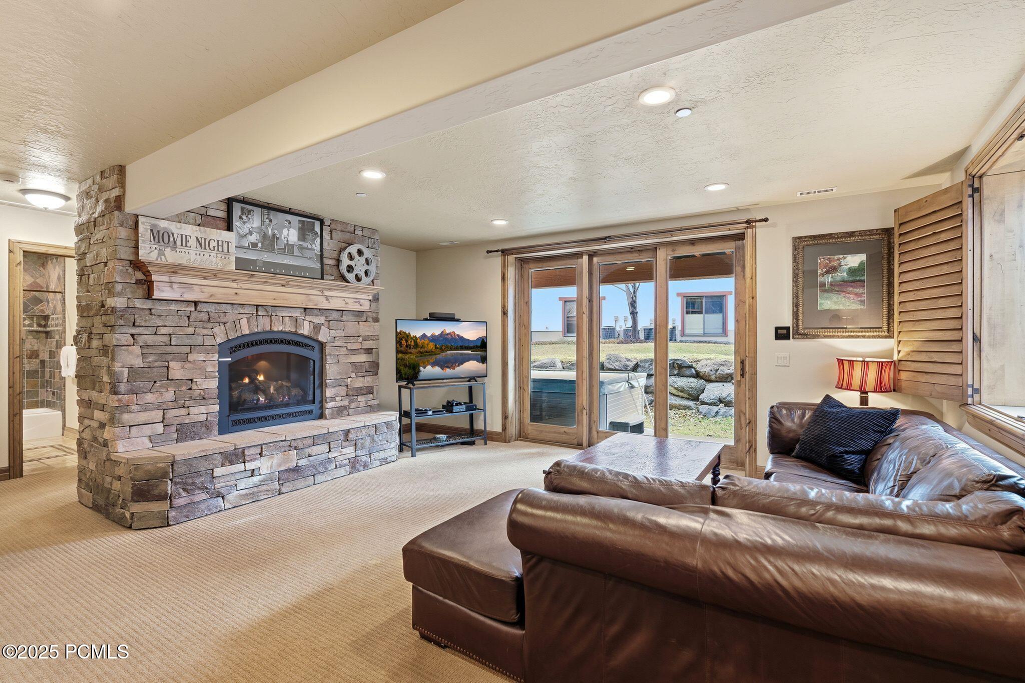 1273 W Stillwater Drive