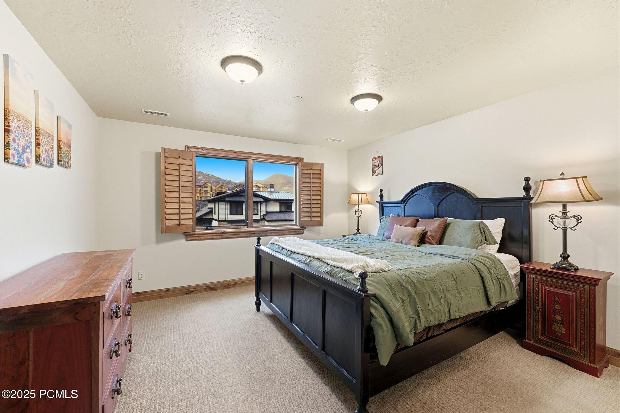 1273 W Stillwater Drive