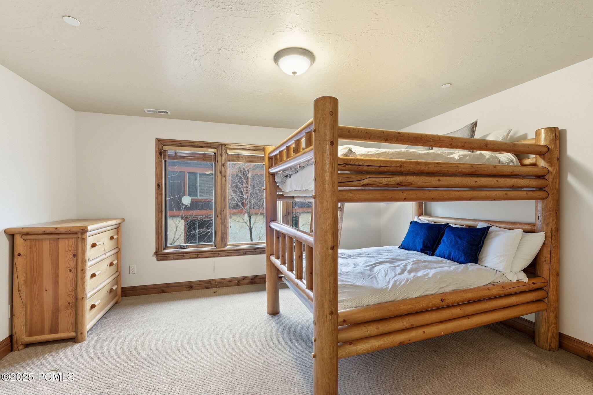 1273 W Stillwater Drive