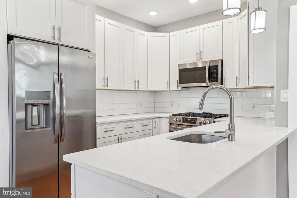 2843 W Montgomery Ave