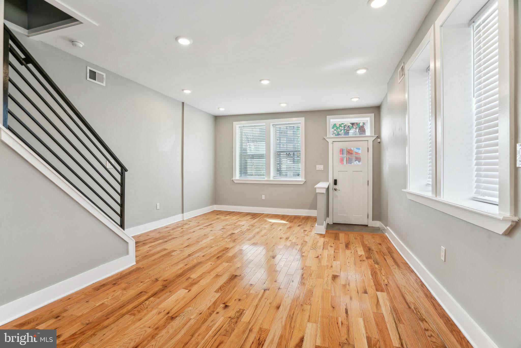 2843 W Montgomery Ave