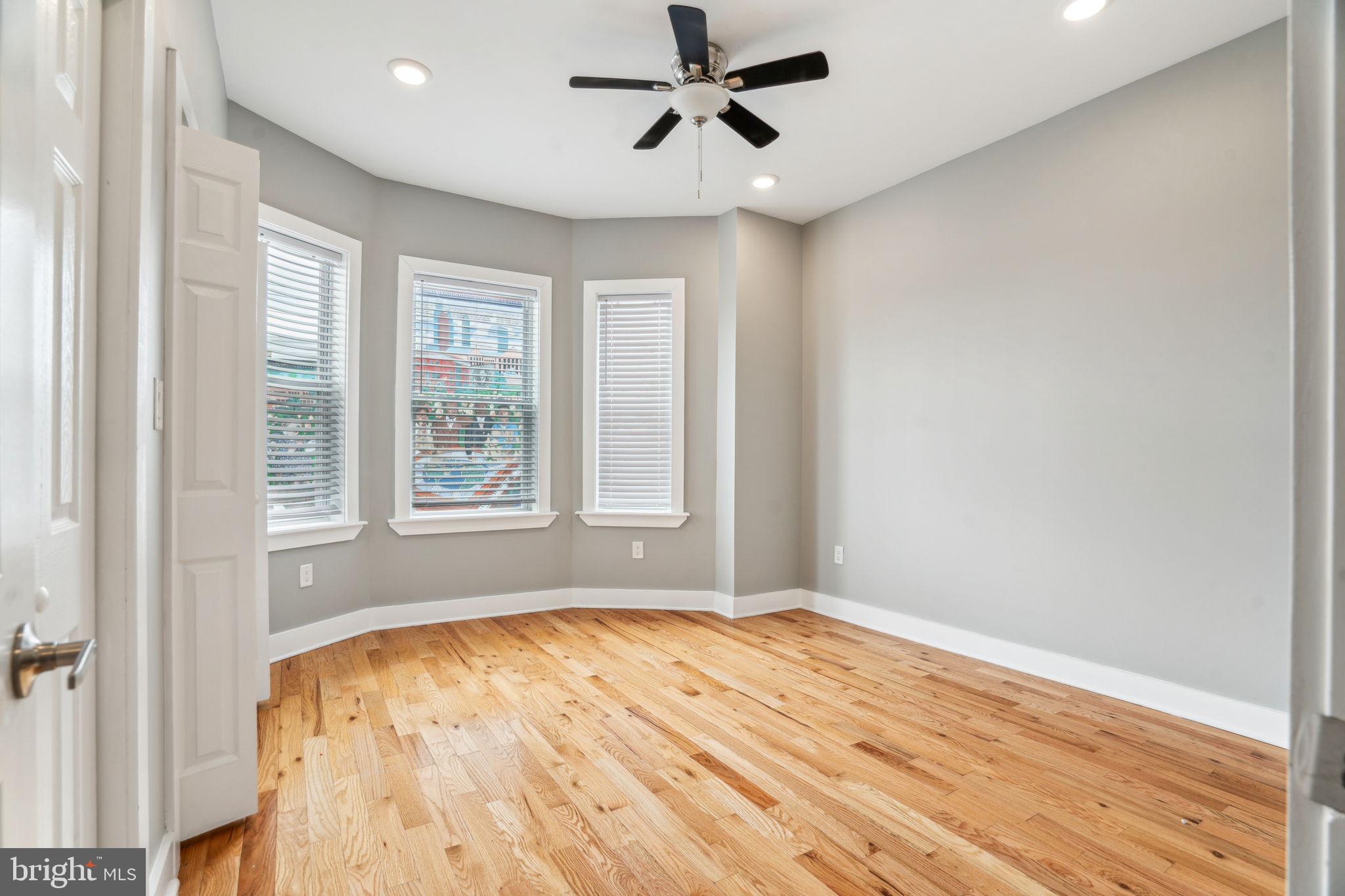 2843 W Montgomery Ave