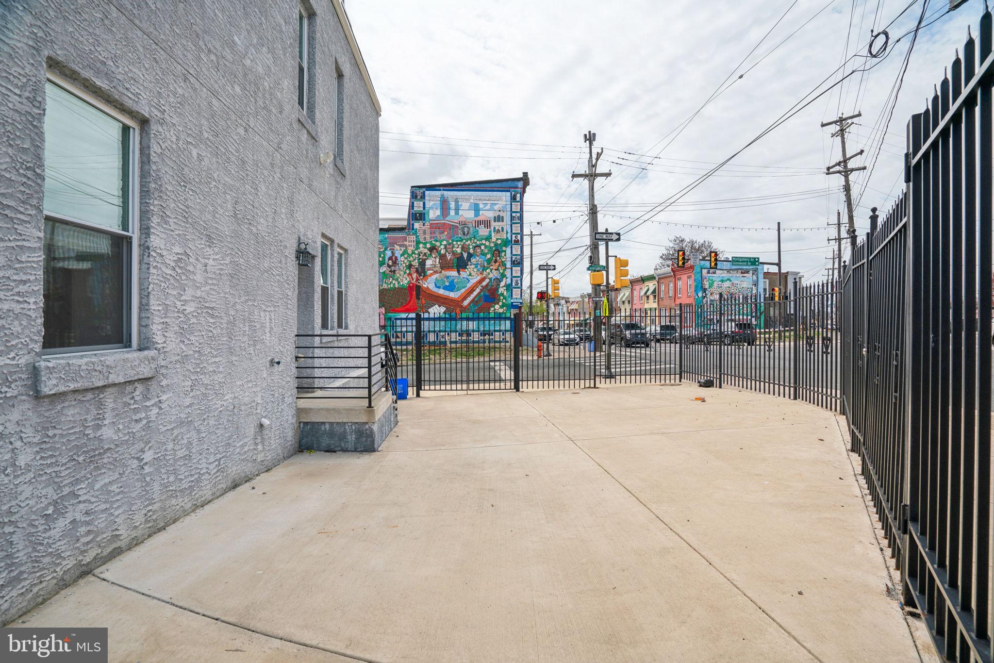 2843 W Montgomery Ave