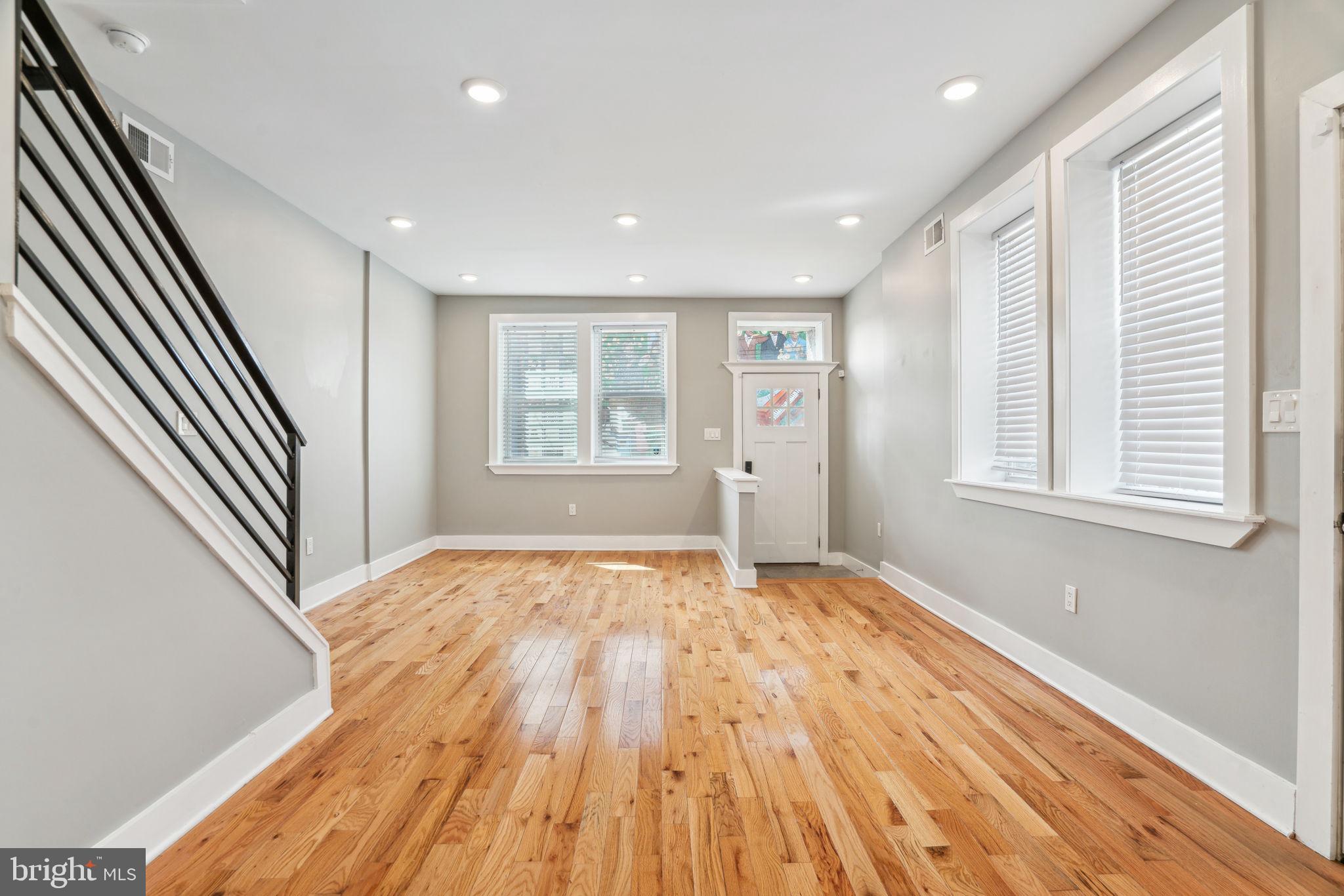 2843 W Montgomery Ave