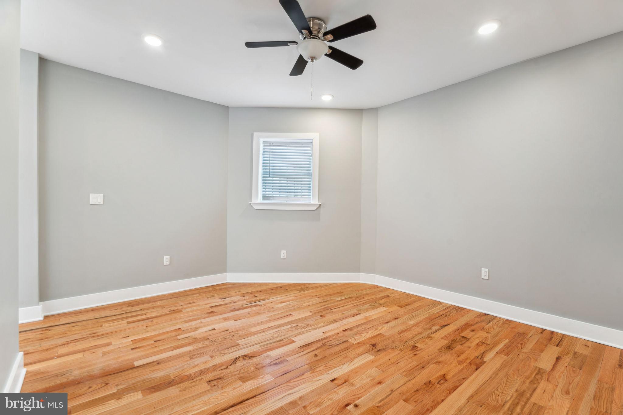 2843 W Montgomery Ave