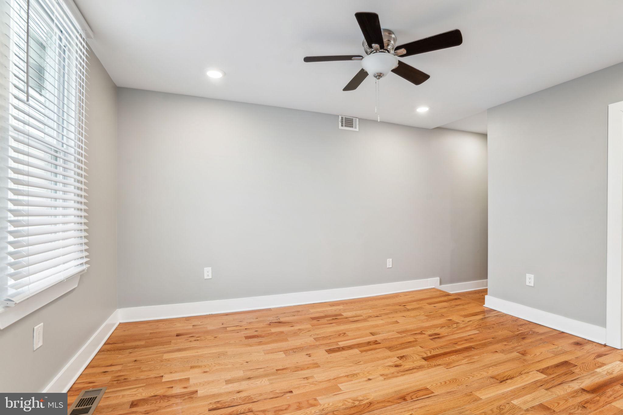 2843 W Montgomery Ave