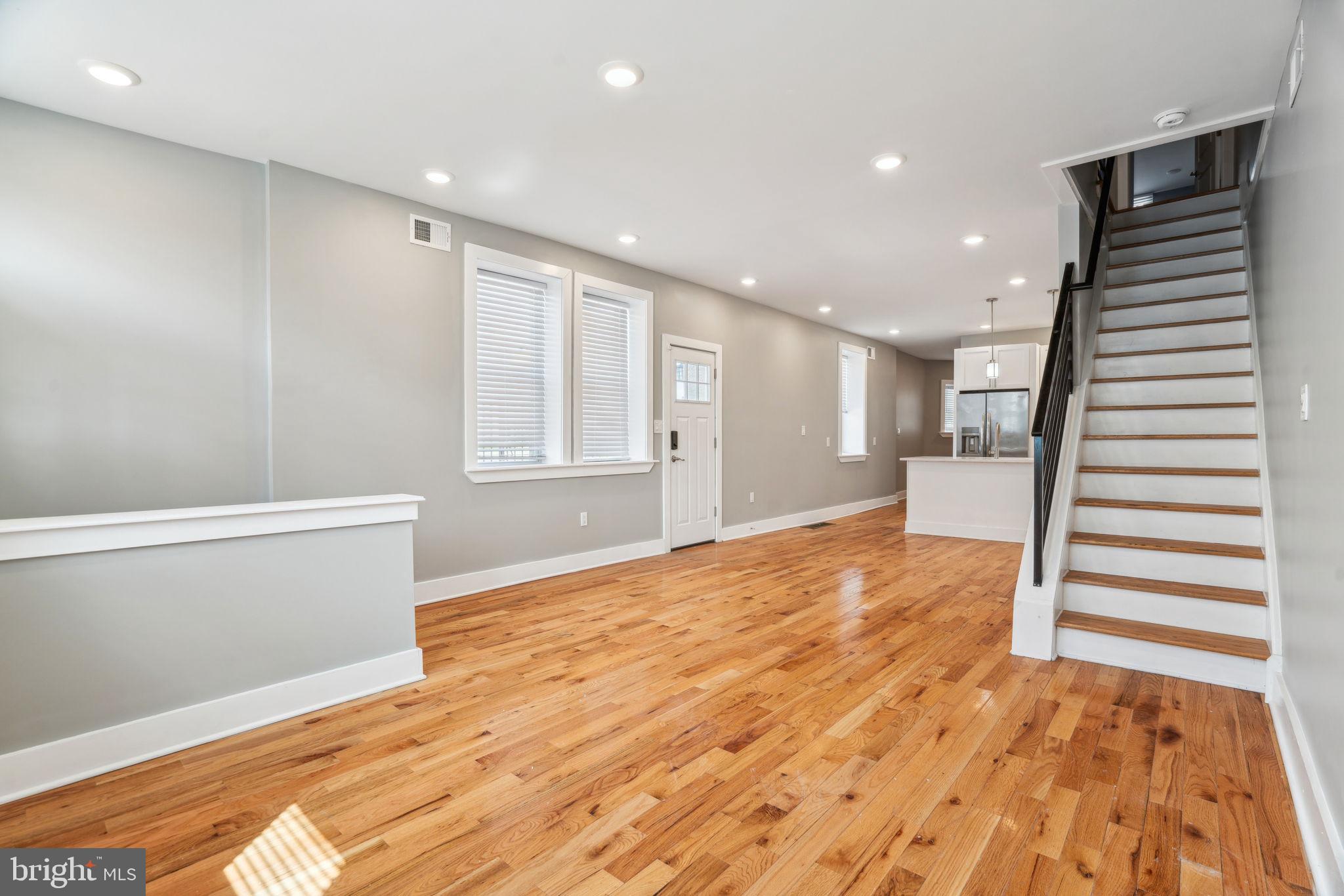 2843 W Montgomery Ave