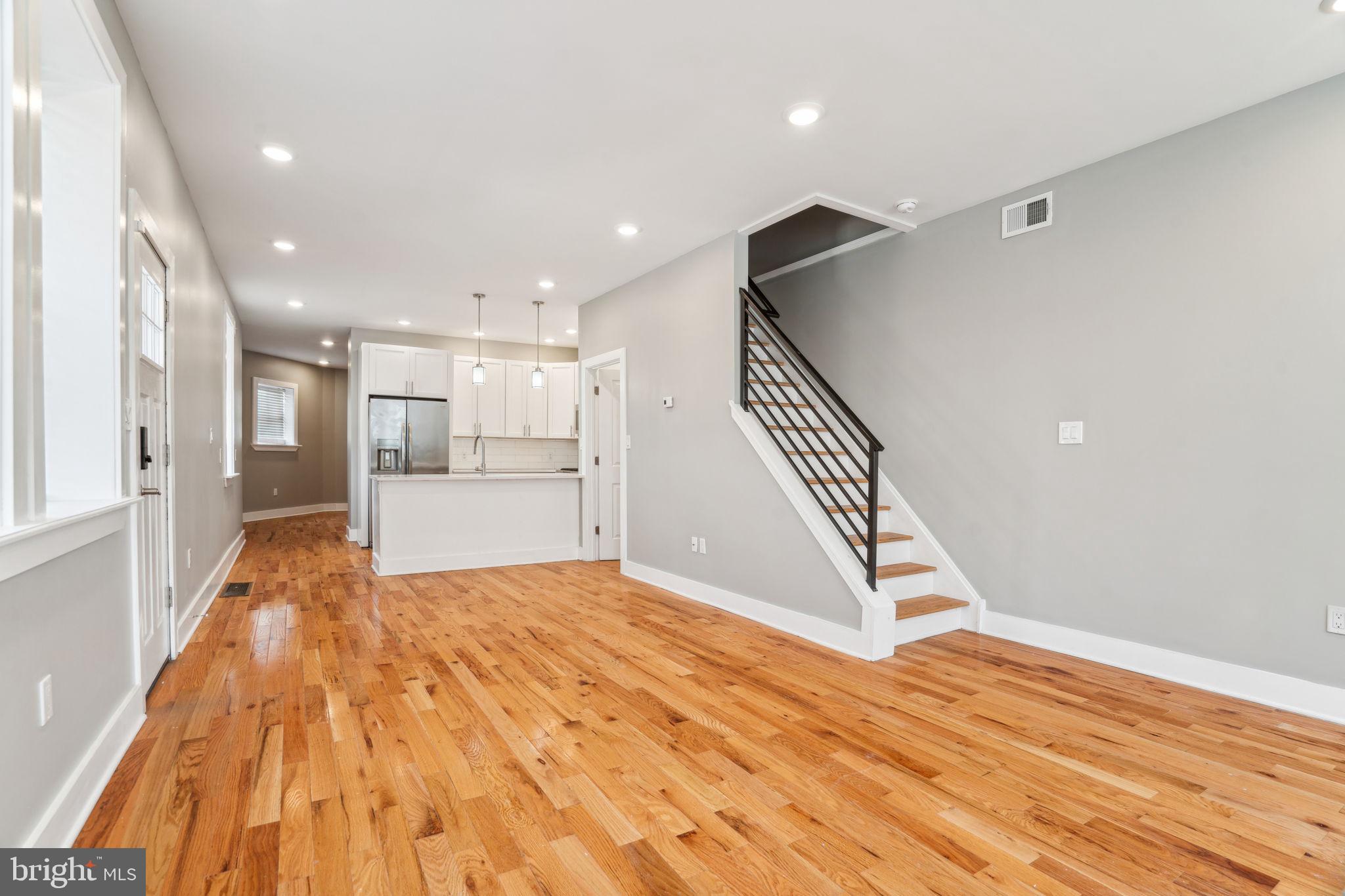 2843 W Montgomery Ave