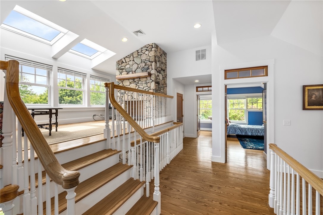 6 Moorings Way
