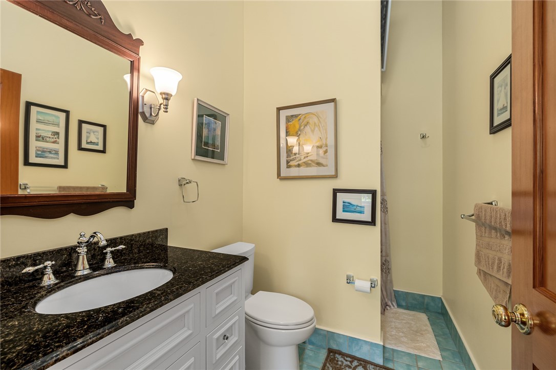 6 Moorings Way