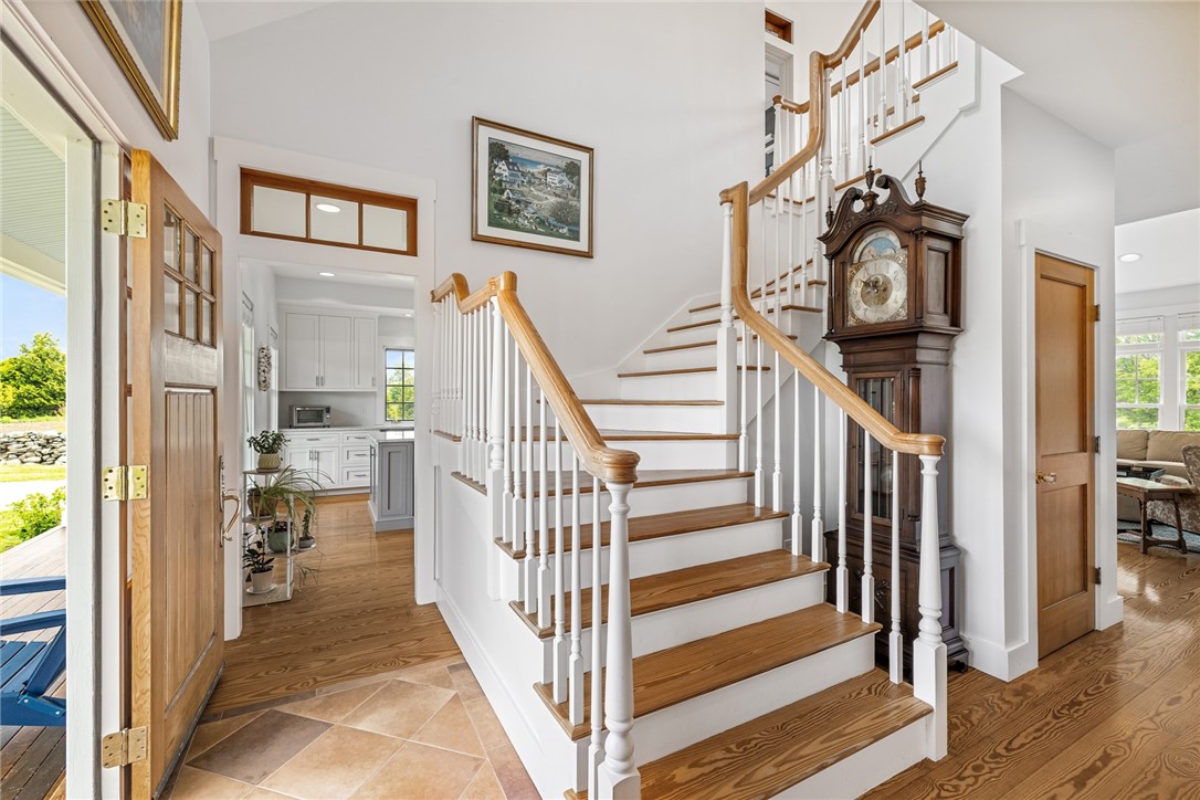 6 Moorings Way