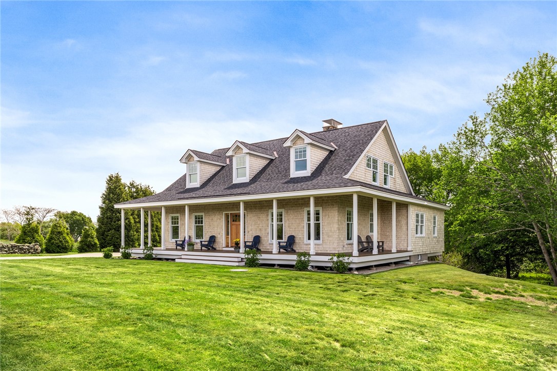 6 Moorings Way