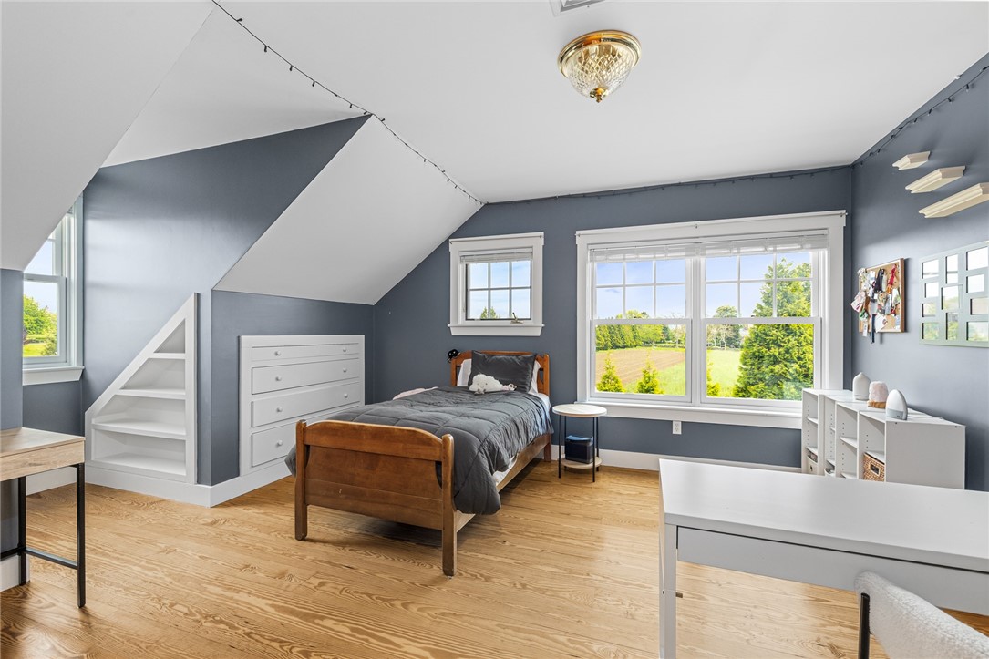 6 Moorings Way