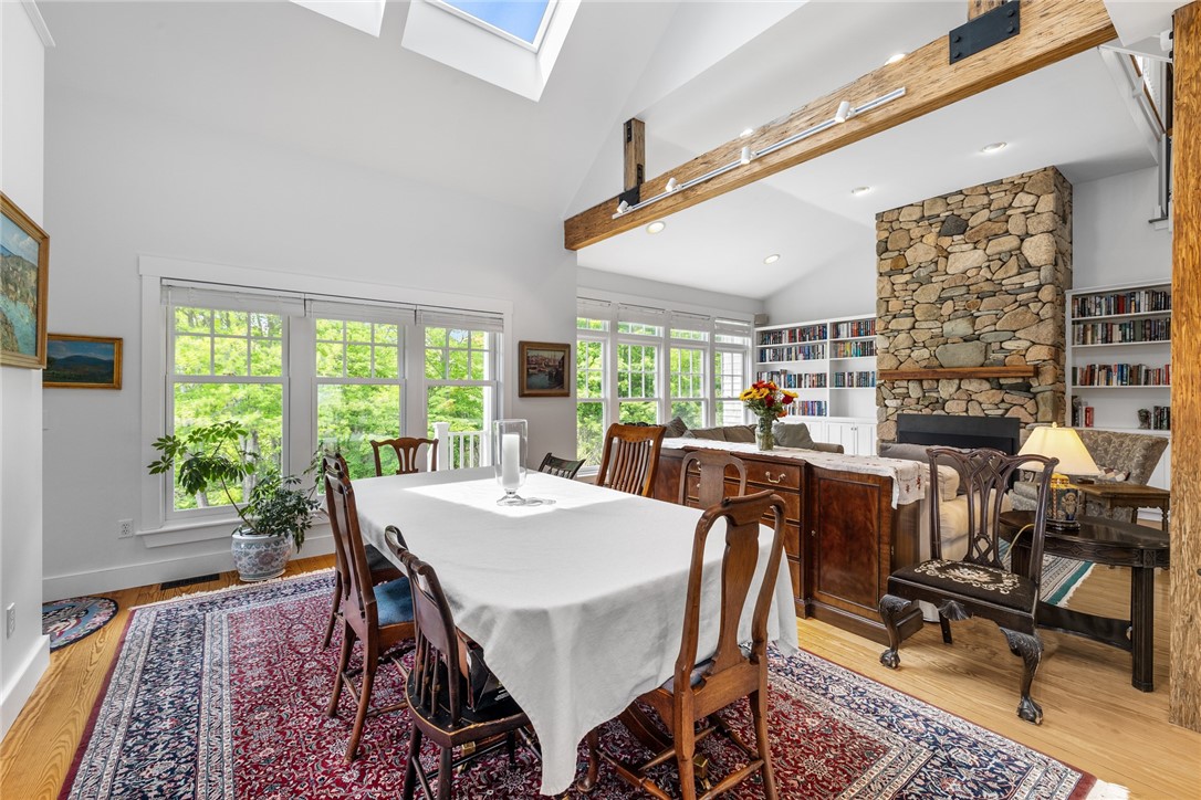 6 Moorings Way