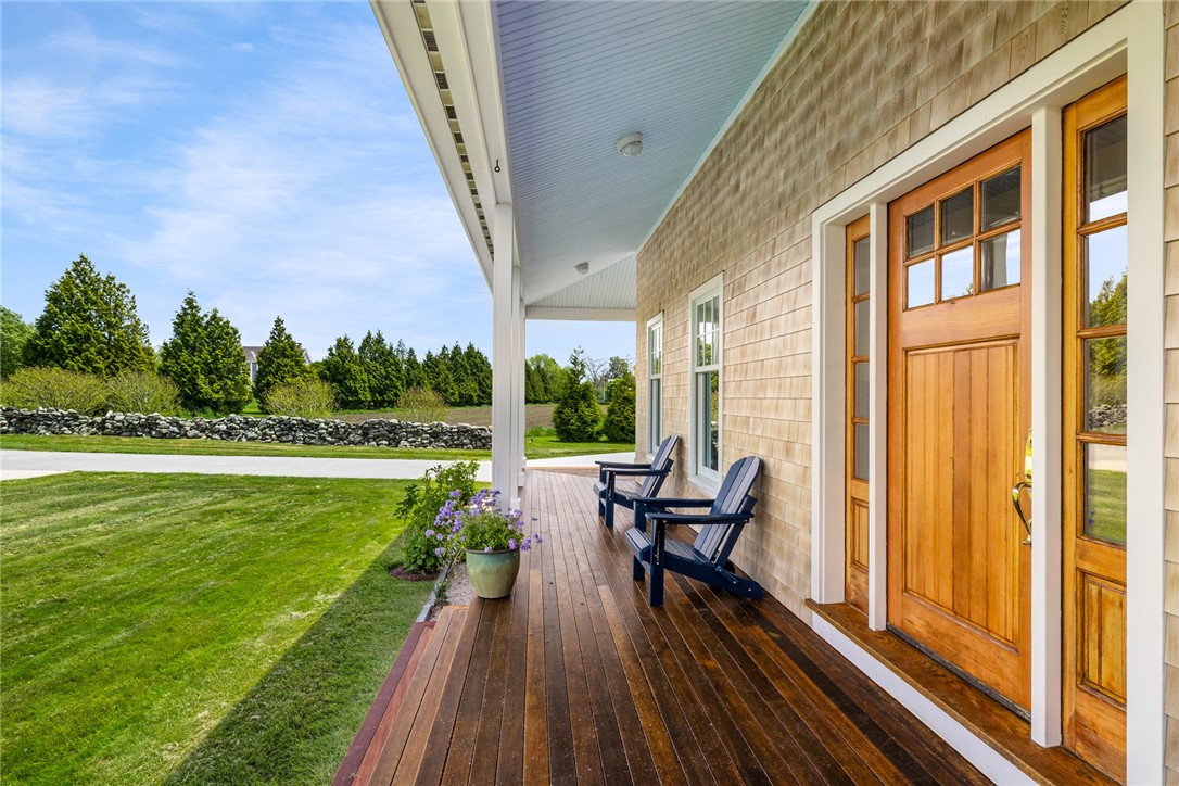 6 Moorings Way