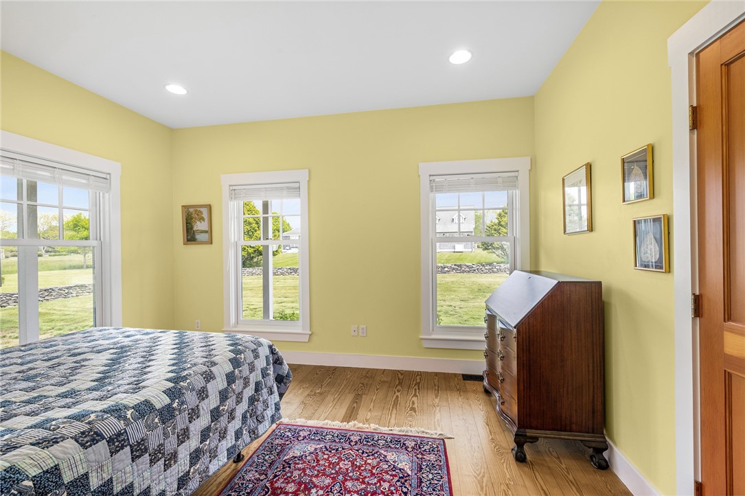 6 Moorings Way