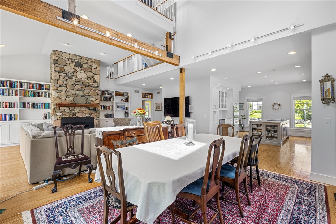 6 Moorings Way