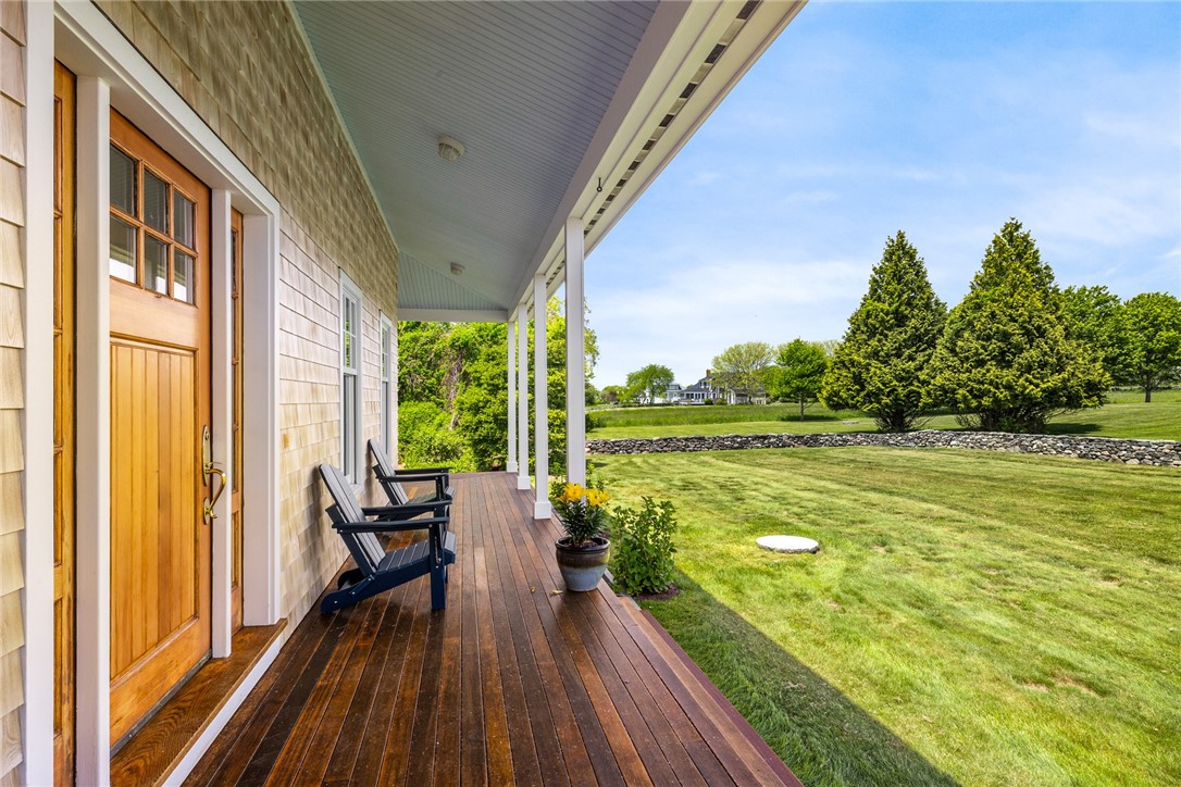 6 Moorings Way