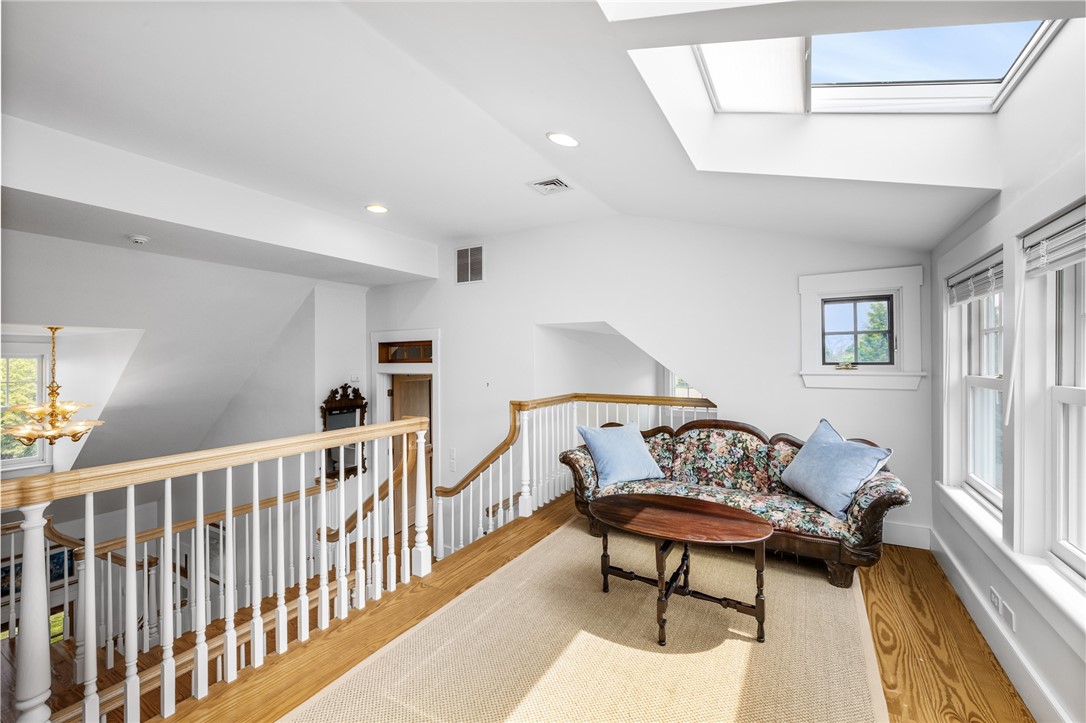 6 Moorings Way