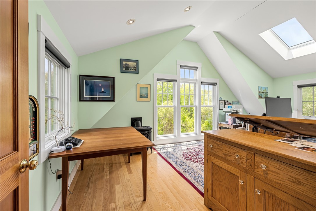 6 Moorings Way