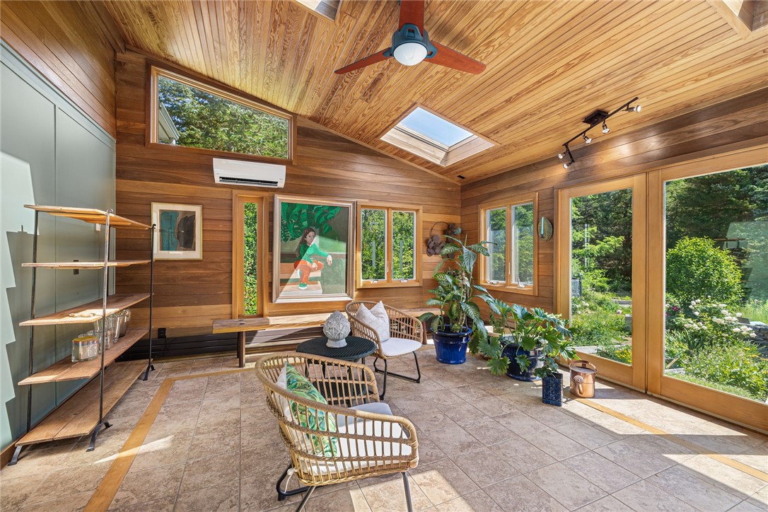 517 Lake Road
