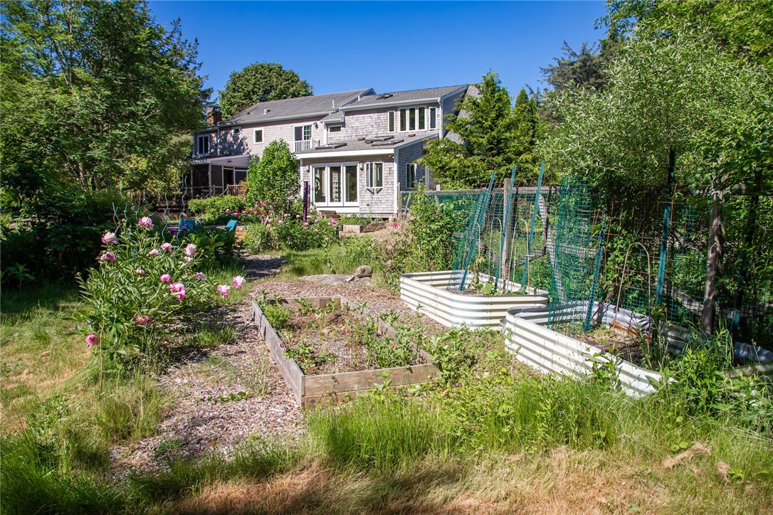 517 Lake Road