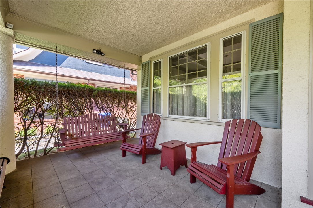 11 Grotto Avenue