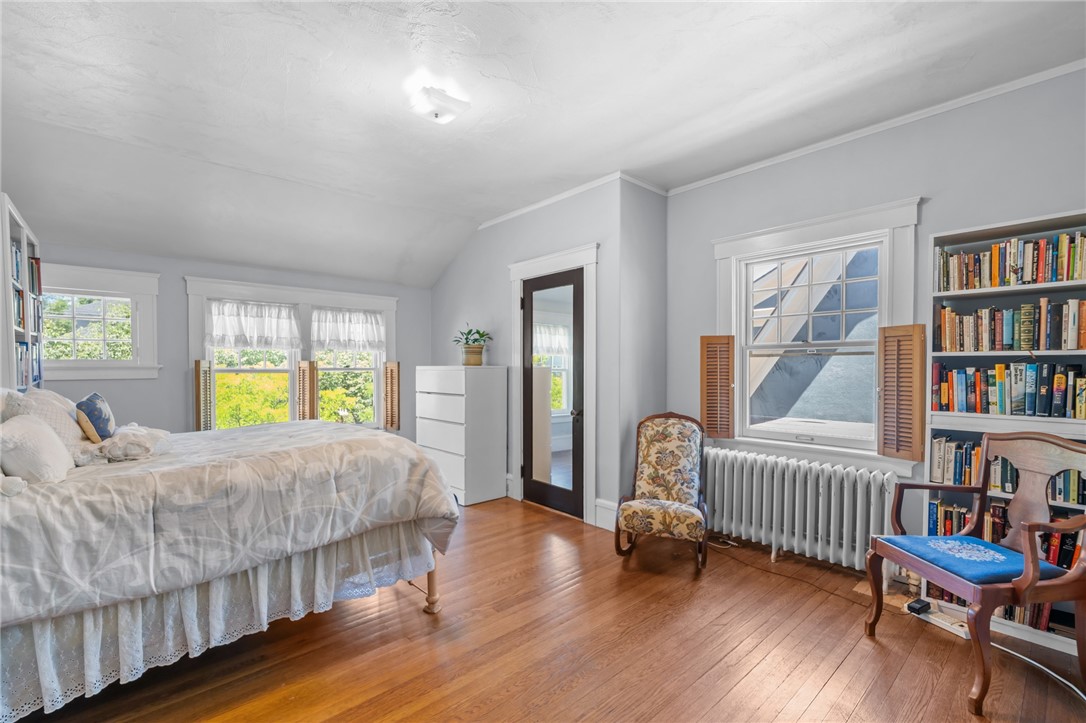 11 Grotto Avenue