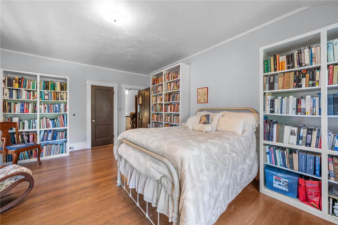 11 Grotto Avenue