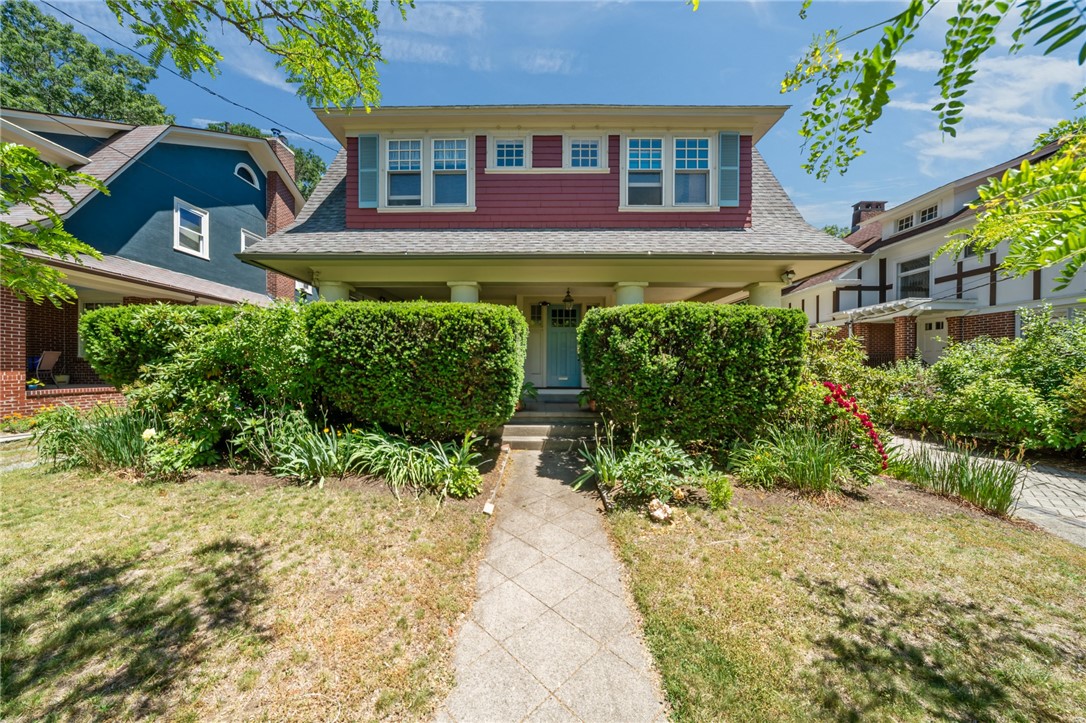 11 Grotto Avenue