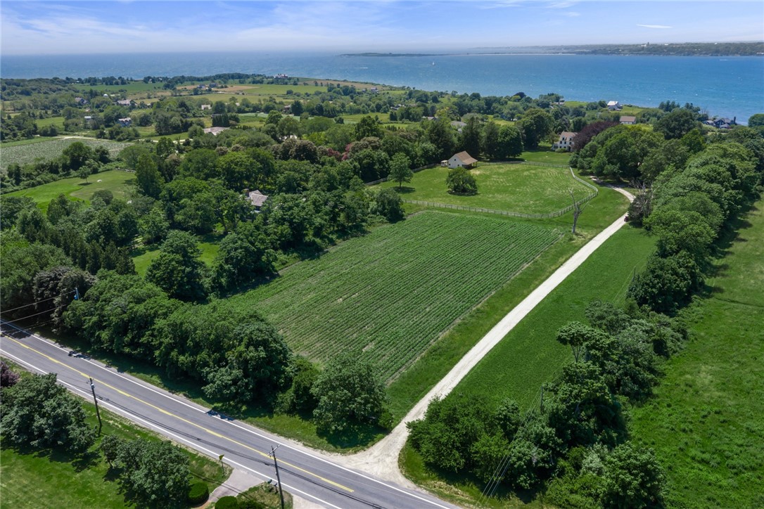 6 Bay Farm Lane