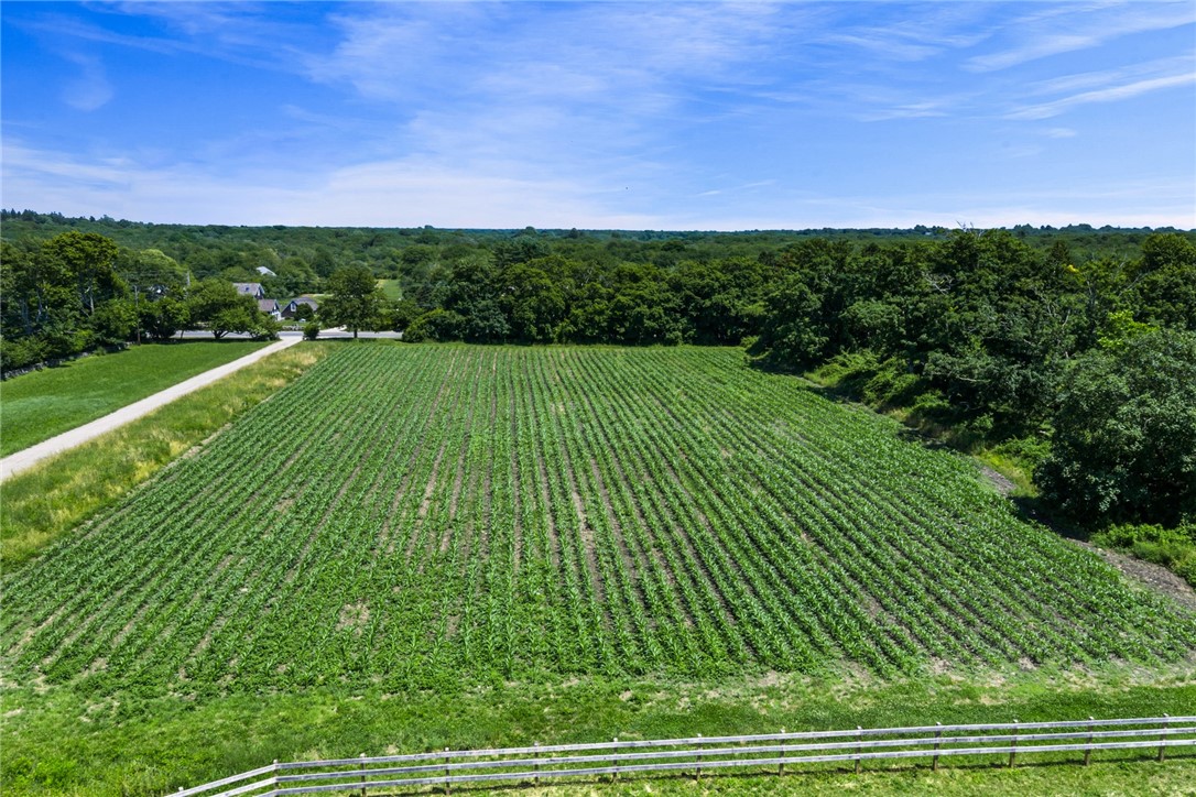 6 Bay Farm Lane