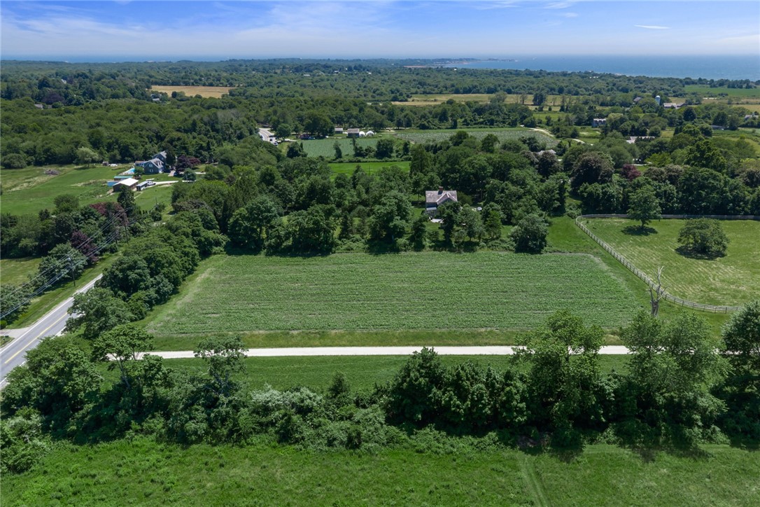 6 Bay Farm Lane