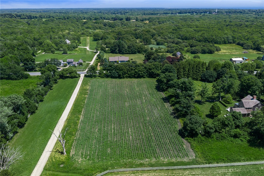 6 Bay Farm Lane