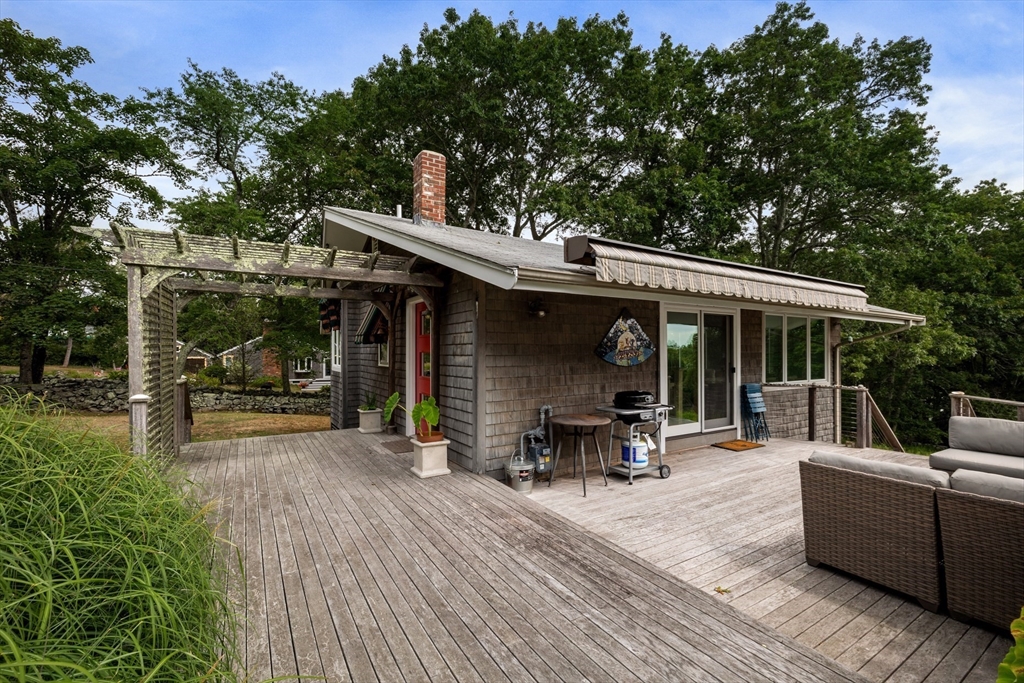 1404 Drift Road