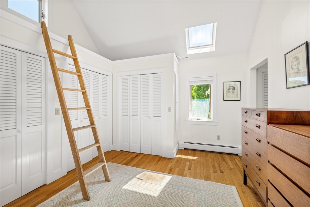 185 Howland