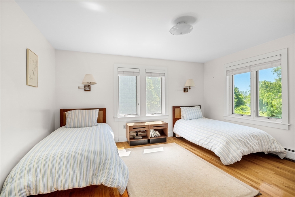 185 Howland
