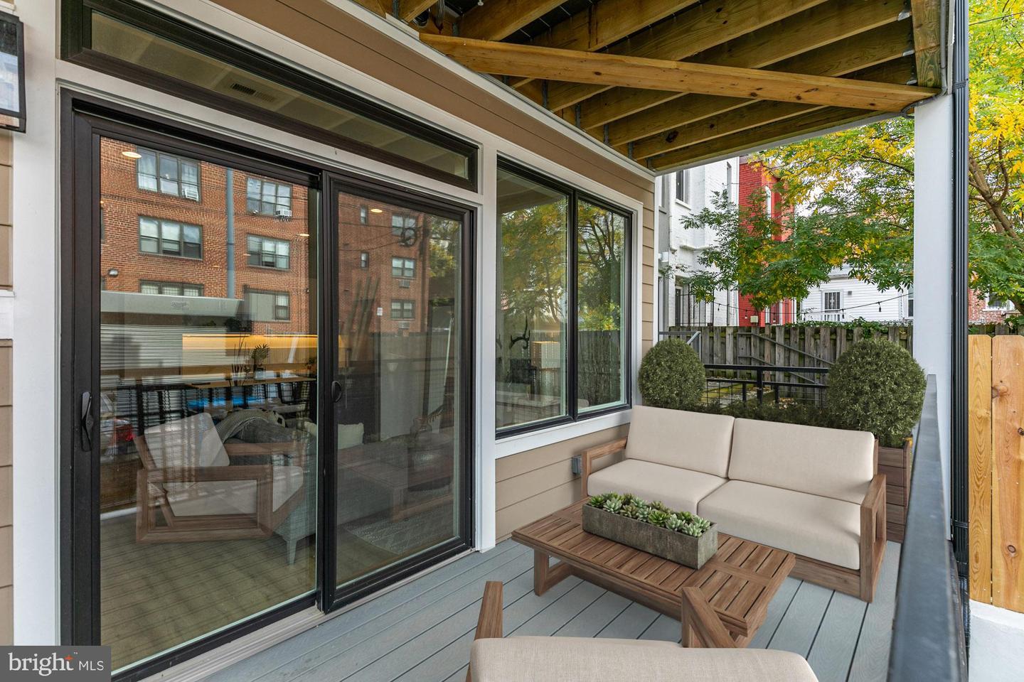 1435 Clifton St NW #4